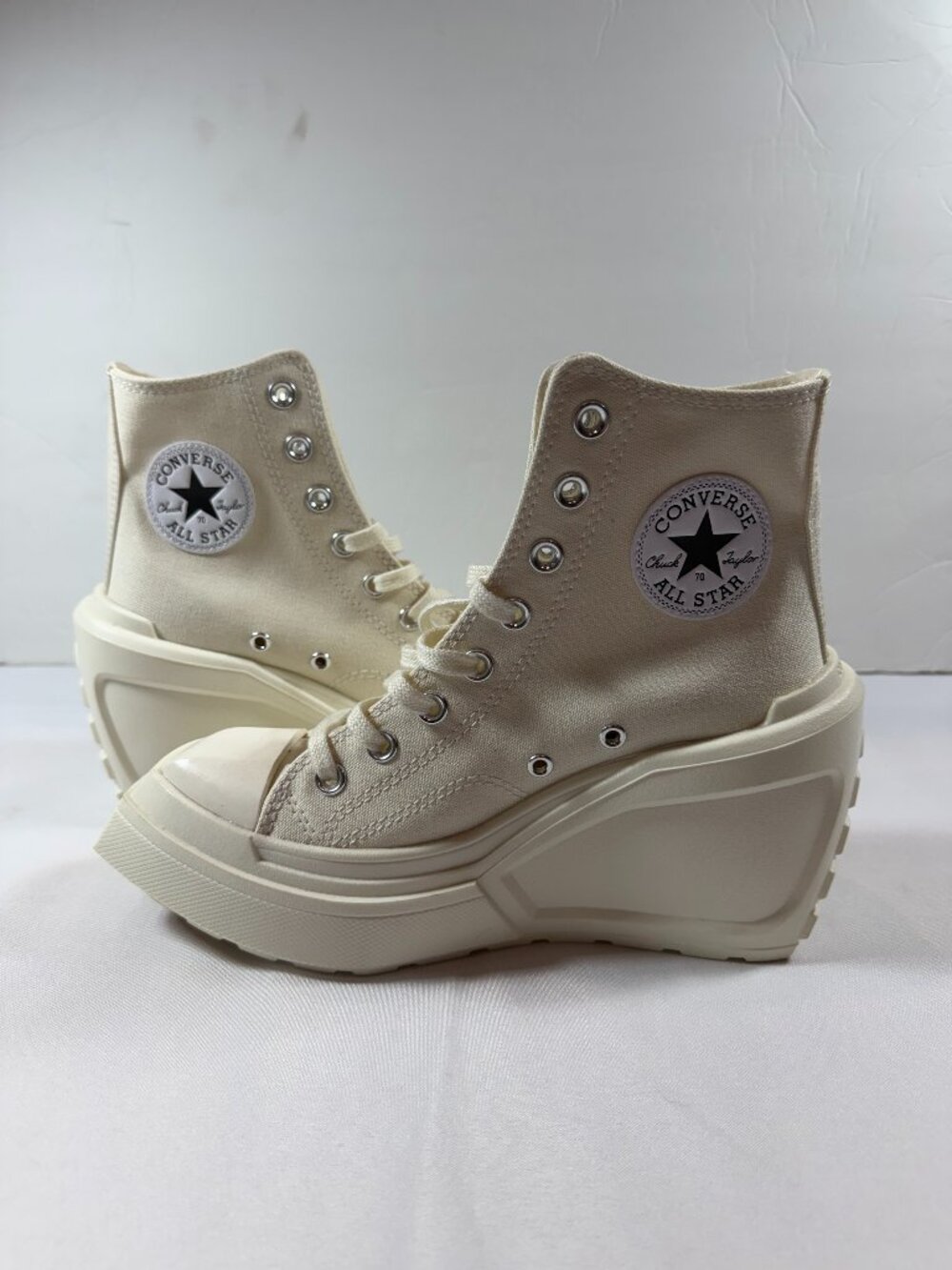 NWT Converse Chuck 70 De Luxe Wedge, Women's Size 7, Egret/White